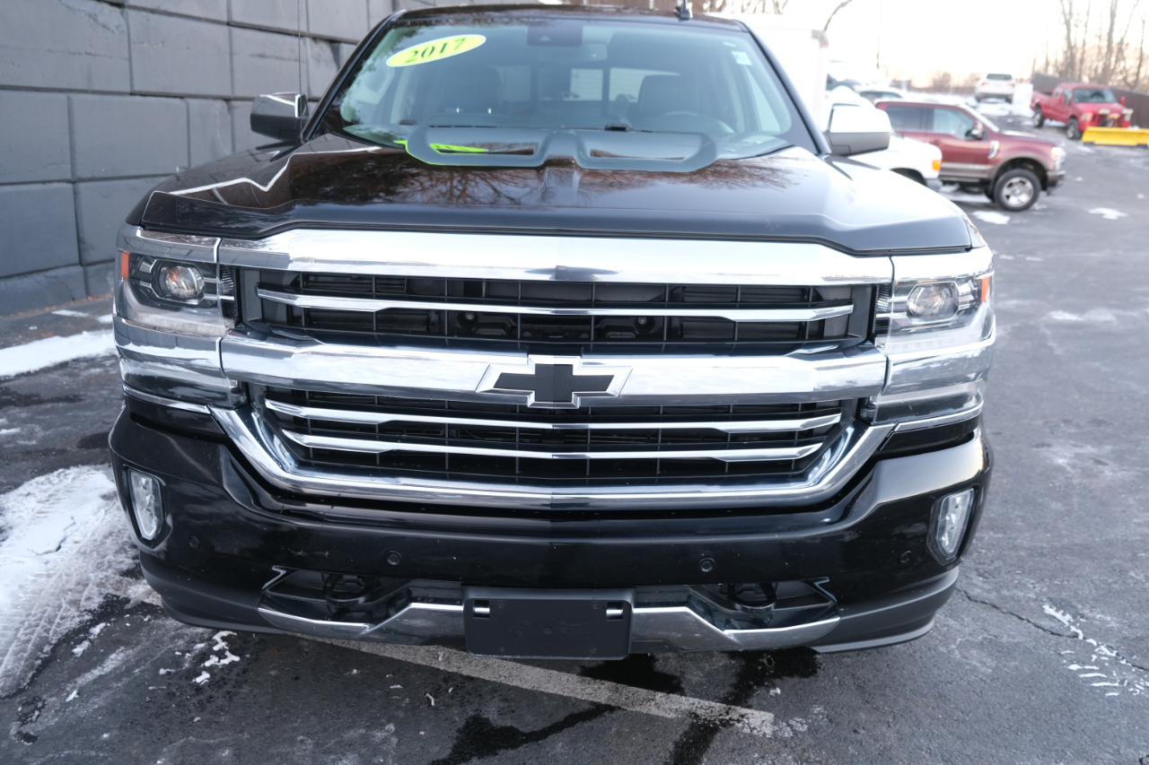 Chevrolet Silverado 1500 4WD Crew Cab 143.5" High Country 2017