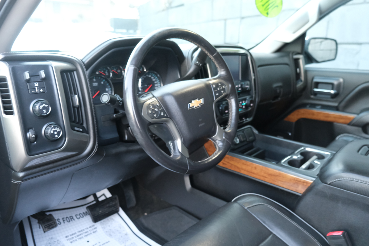 Chevrolet Silverado 1500 4WD Crew Cab 143.5" High Country 2017