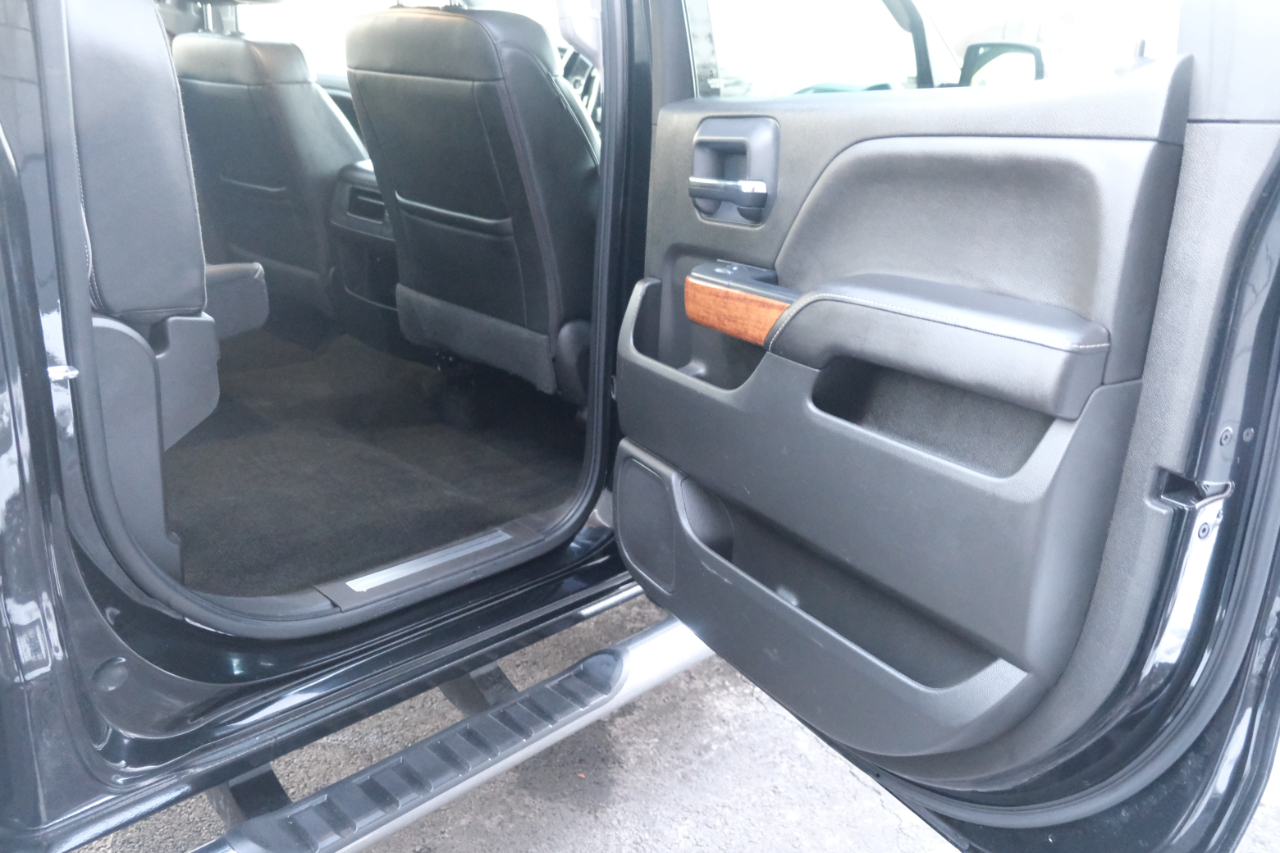 Chevrolet Silverado 1500 4WD Crew Cab 143.5" High Country 2017