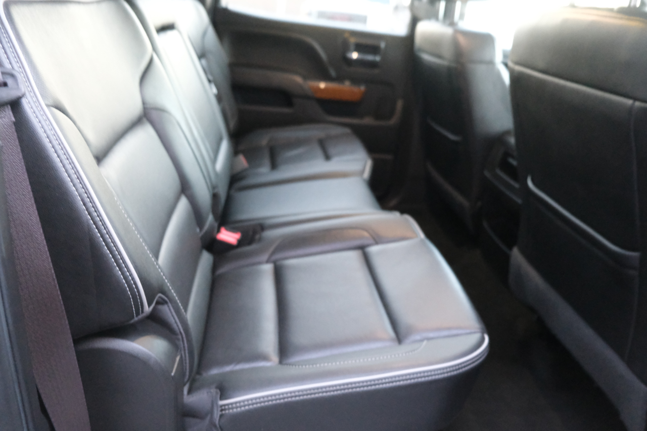 Chevrolet Silverado 1500 4WD Crew Cab 143.5" High Country 2017