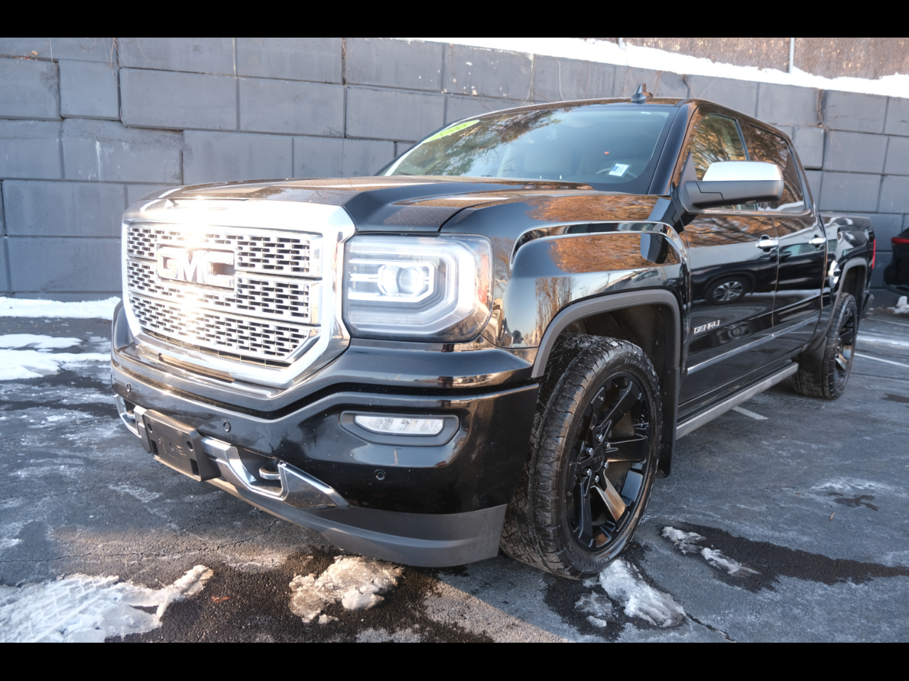 GMC Sierra 1500 4WD Crew Cab 143.5" Denali 2016