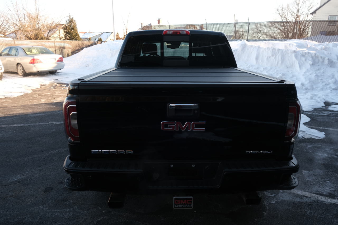 GMC Sierra 1500 4WD Crew Cab 143.5" Denali 2016