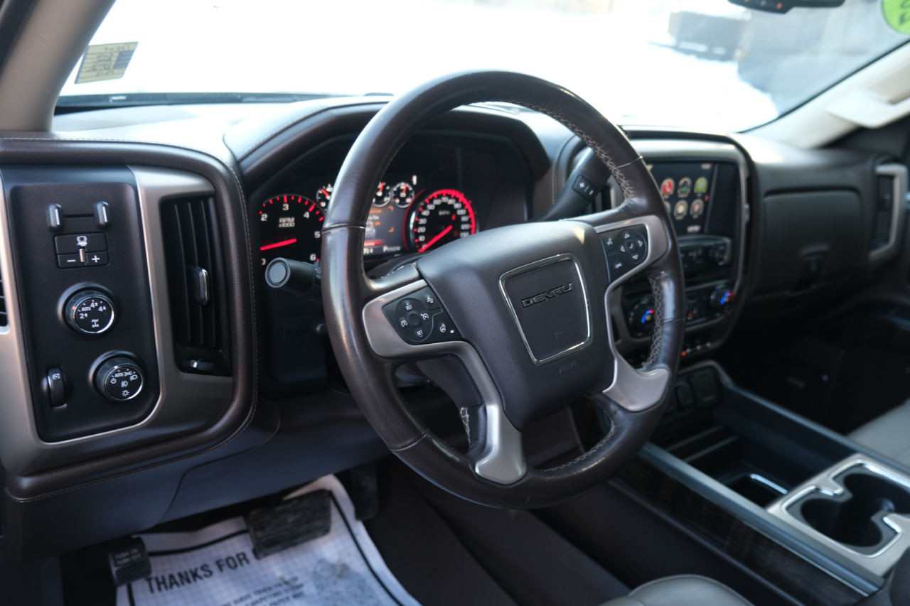 GMC Sierra 1500 4WD Crew Cab 143.5" Denali 2016
