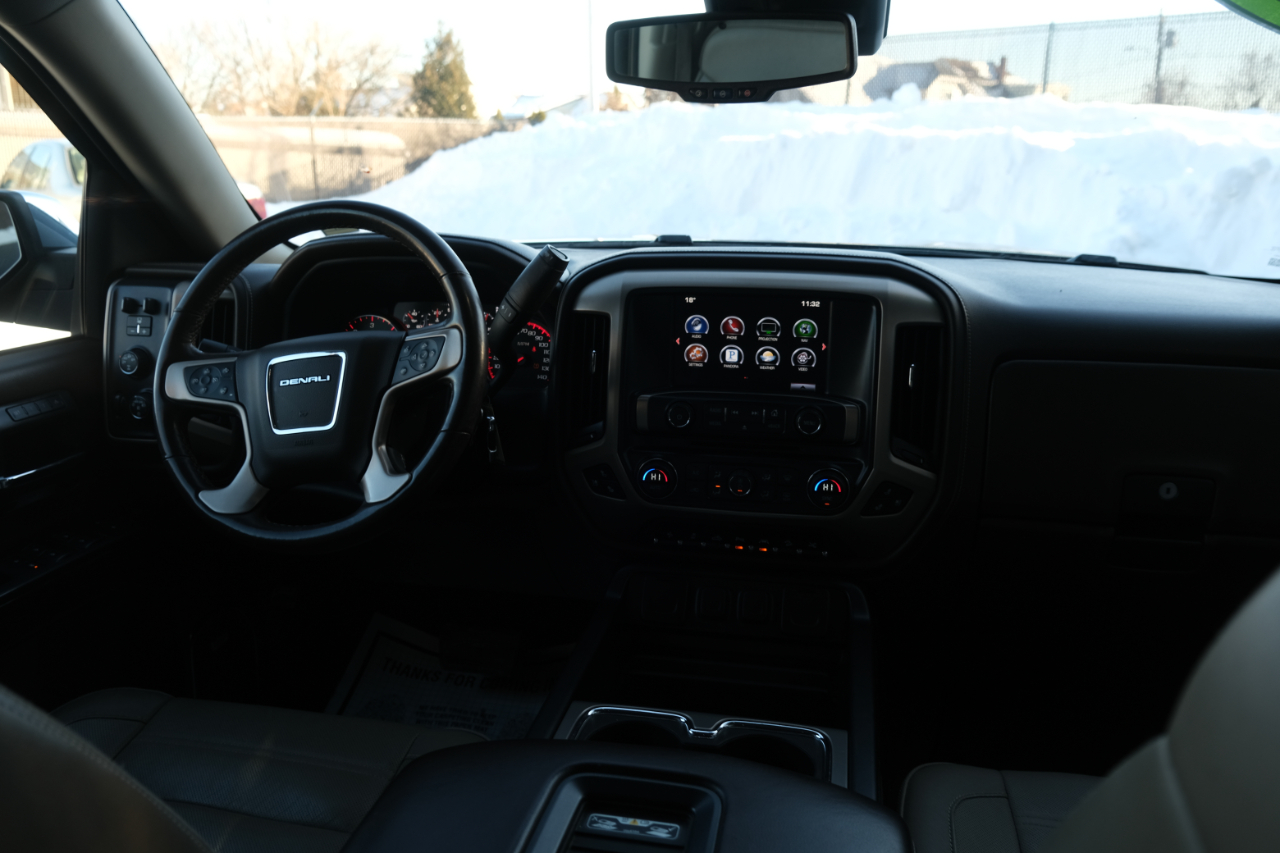 GMC Sierra 1500 4WD Crew Cab 143.5" Denali 2016