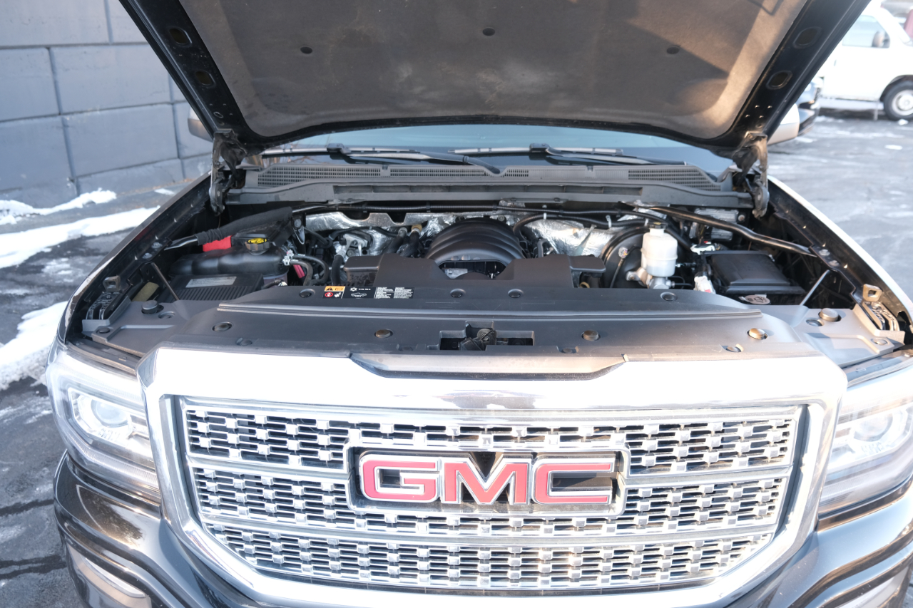 GMC Sierra 1500 4WD Crew Cab 143.5" Denali 2016