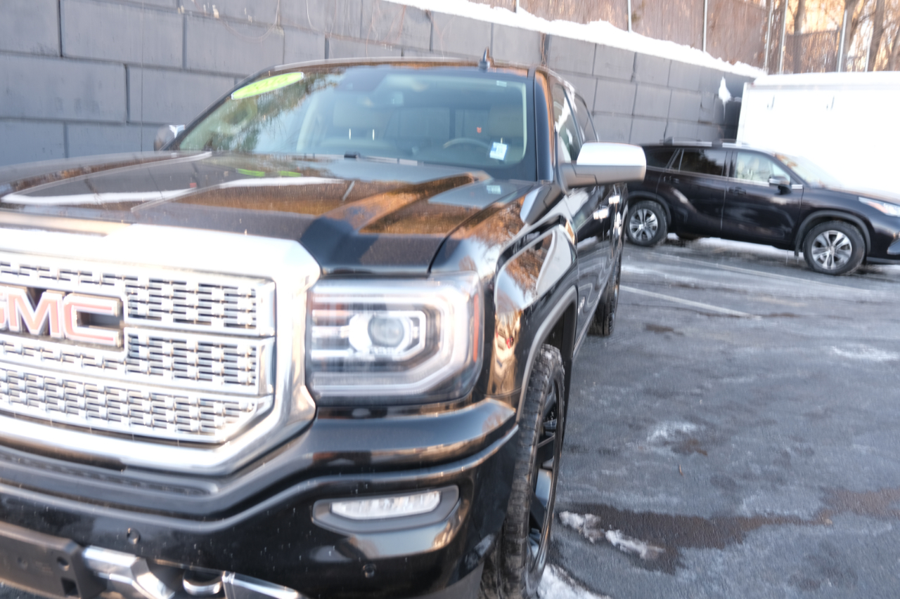 GMC Sierra 1500 4WD Crew Cab 143.5" Denali 2016