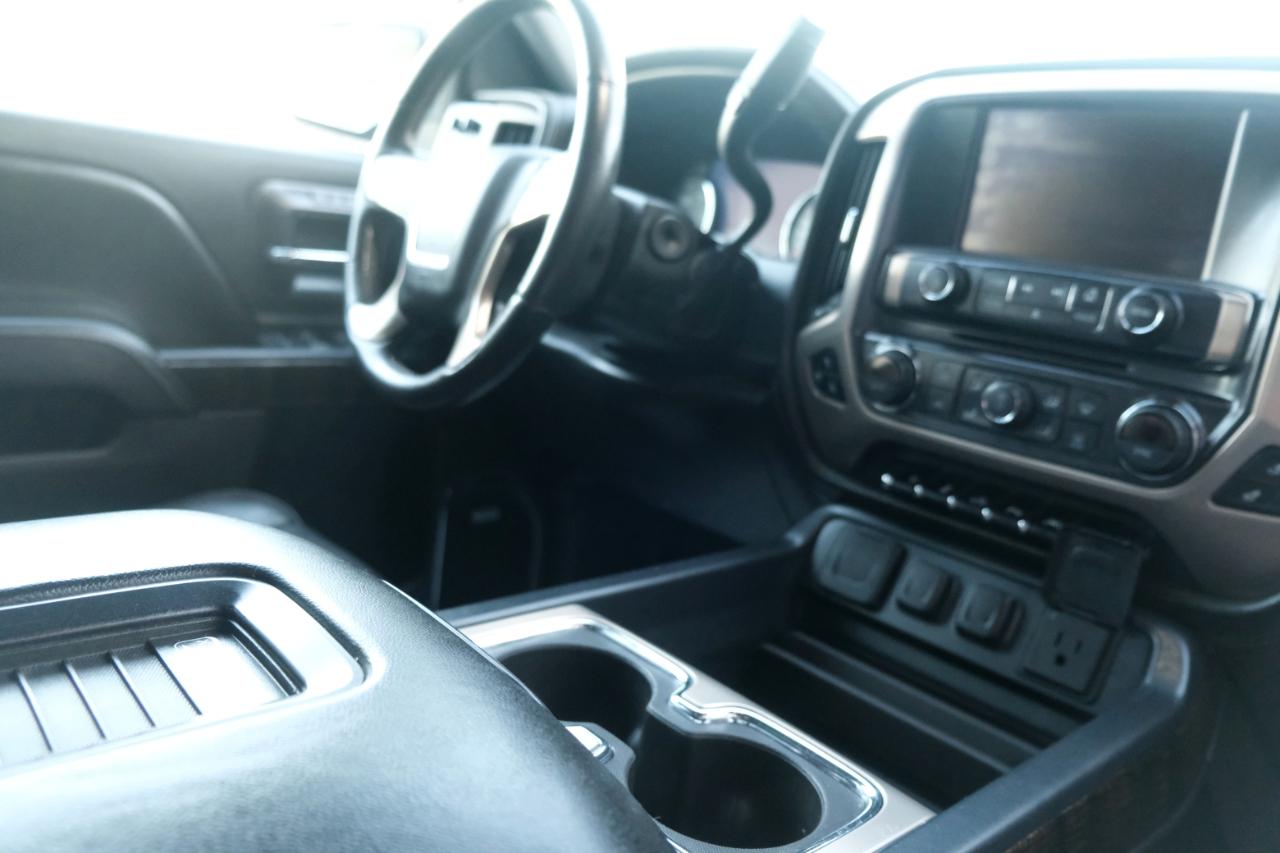 GMC Sierra 1500 4WD Crew Cab 143.5" Denali 2016