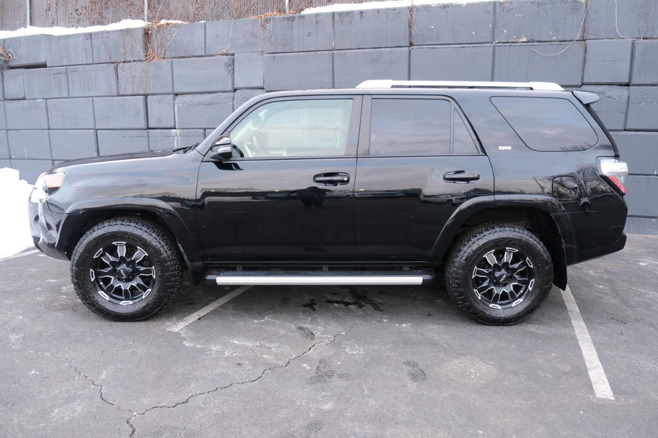 Toyota 4Runner SR5 Premium 4D SUV 4X4 V6 2017