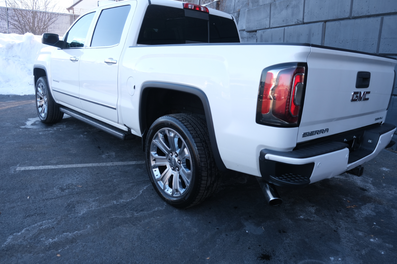 GMC Sierra 1500 4WD Crew Cab 143.5" Denali 2017
