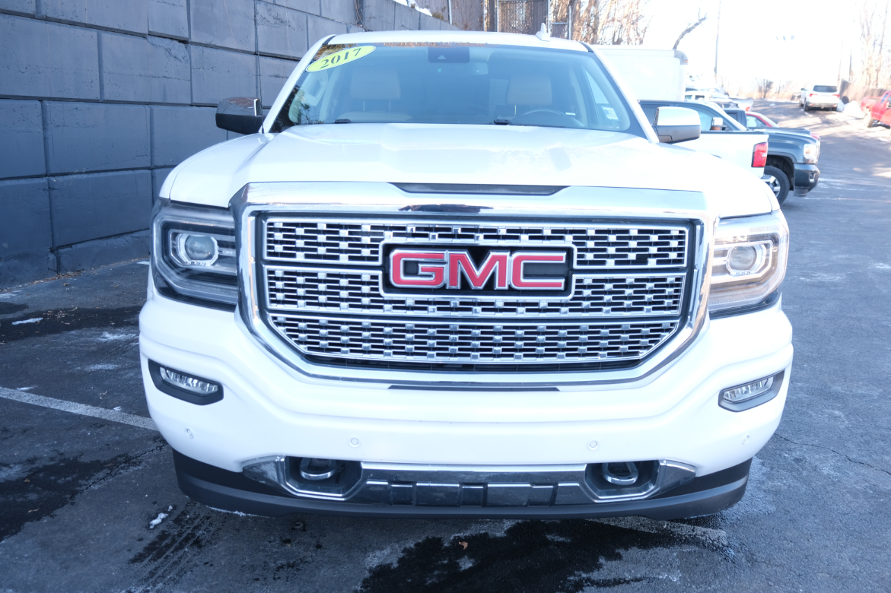 GMC Sierra 1500 4WD Crew Cab 143.5" Denali 2017