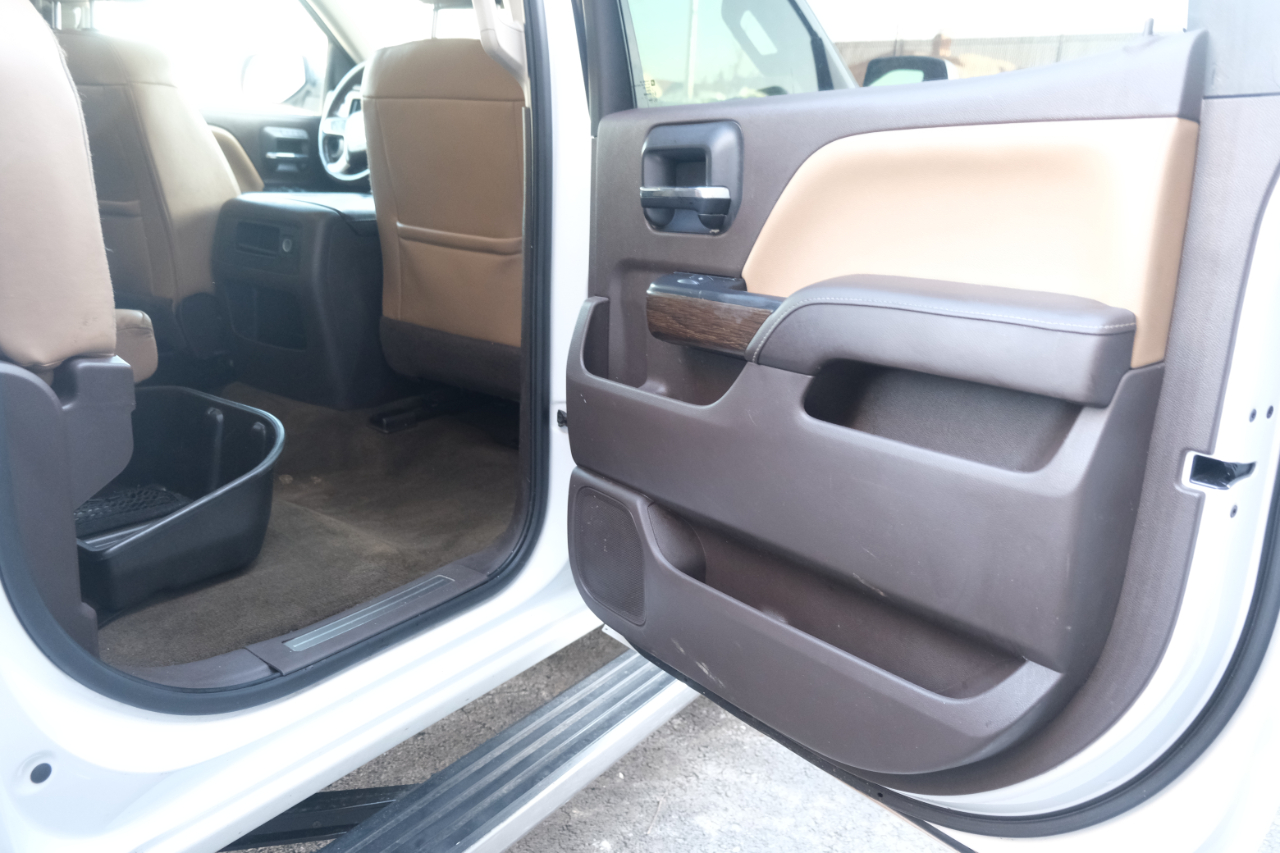 GMC Sierra 1500 4WD Crew Cab 143.5" Denali 2017