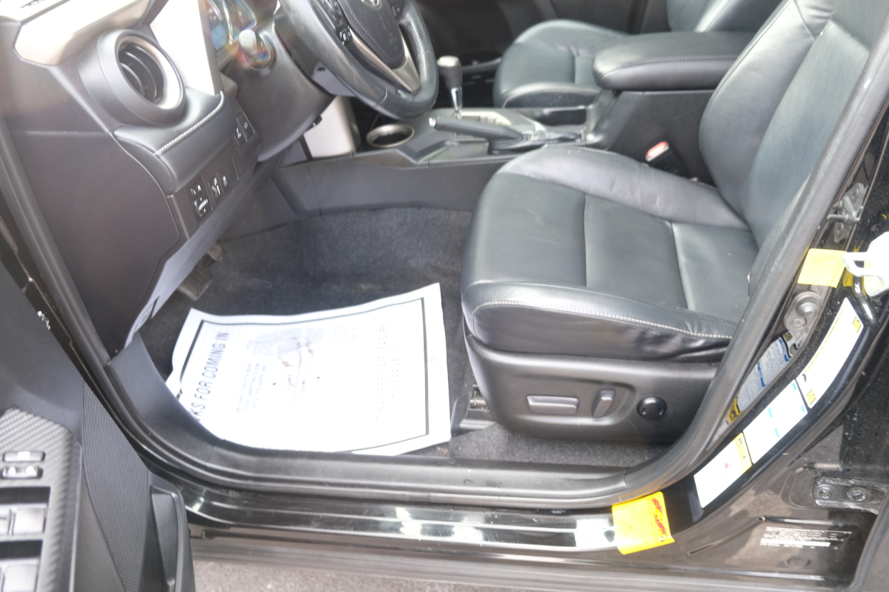 Toyota RAV4 AWD 4dr Limited (Natl) 2015