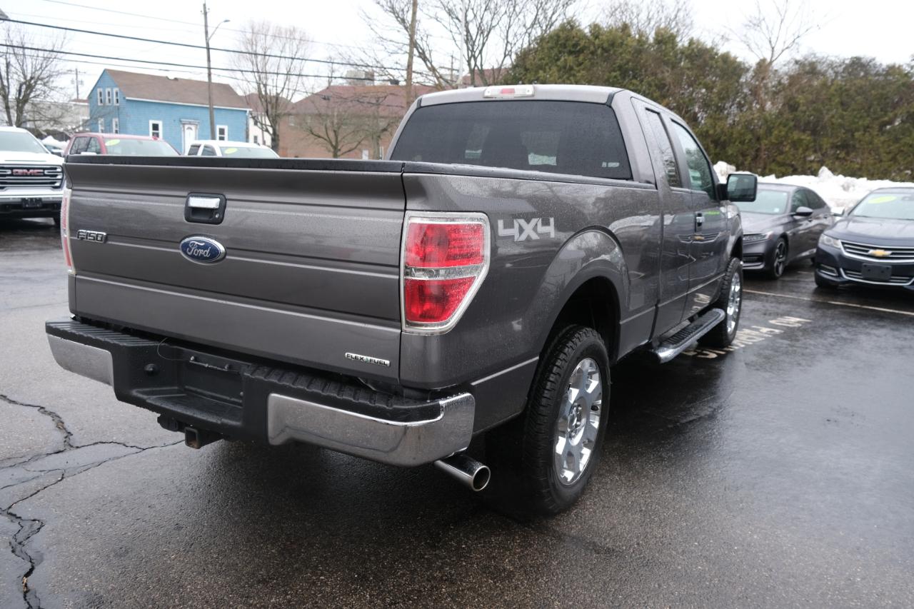 Ford F-150 4WD SuperCab 133" XLT 2011