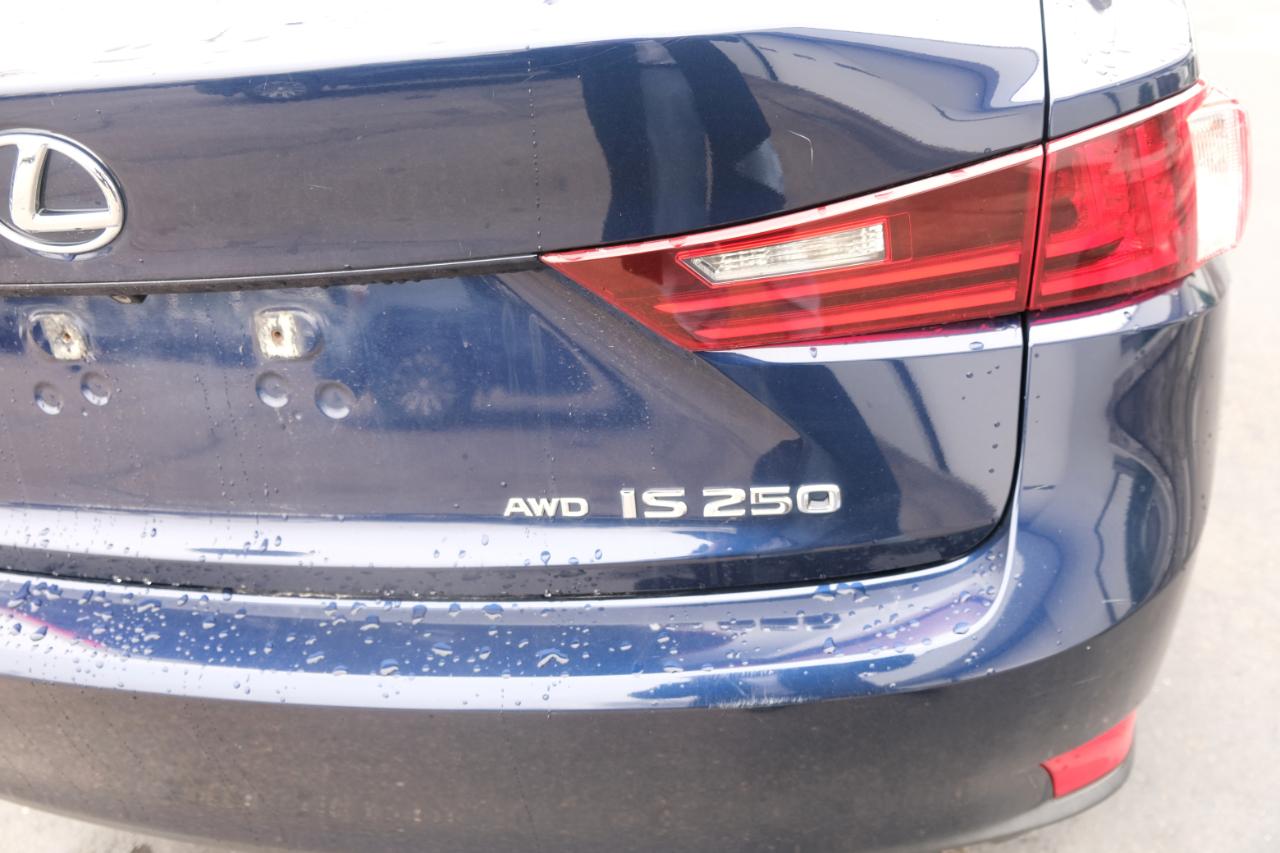 Lexus IS 250 4dr Sport Sdn Auto AWD 2014