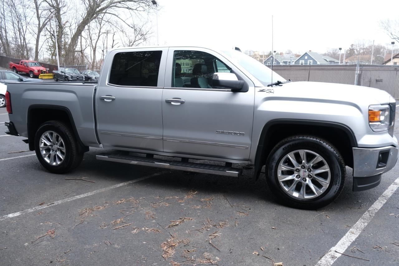 GMC Sierra 1500 4WD Crew Cab 143.5" SLT 2015