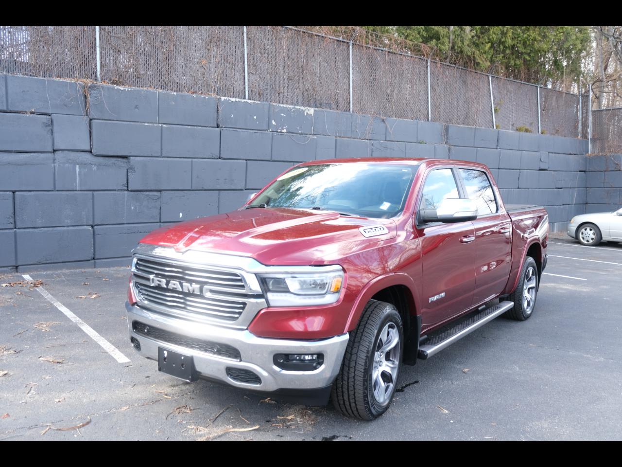 2019 RAM 1500 Laramie 4x4 Crew Cab 5'7" Box