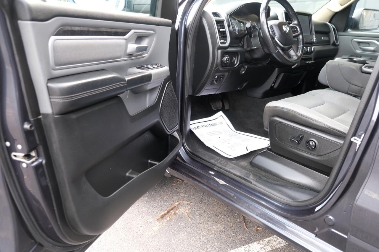 RAM 1500 Big Horn 4x4 Quad Cab 6'4" Box 2020