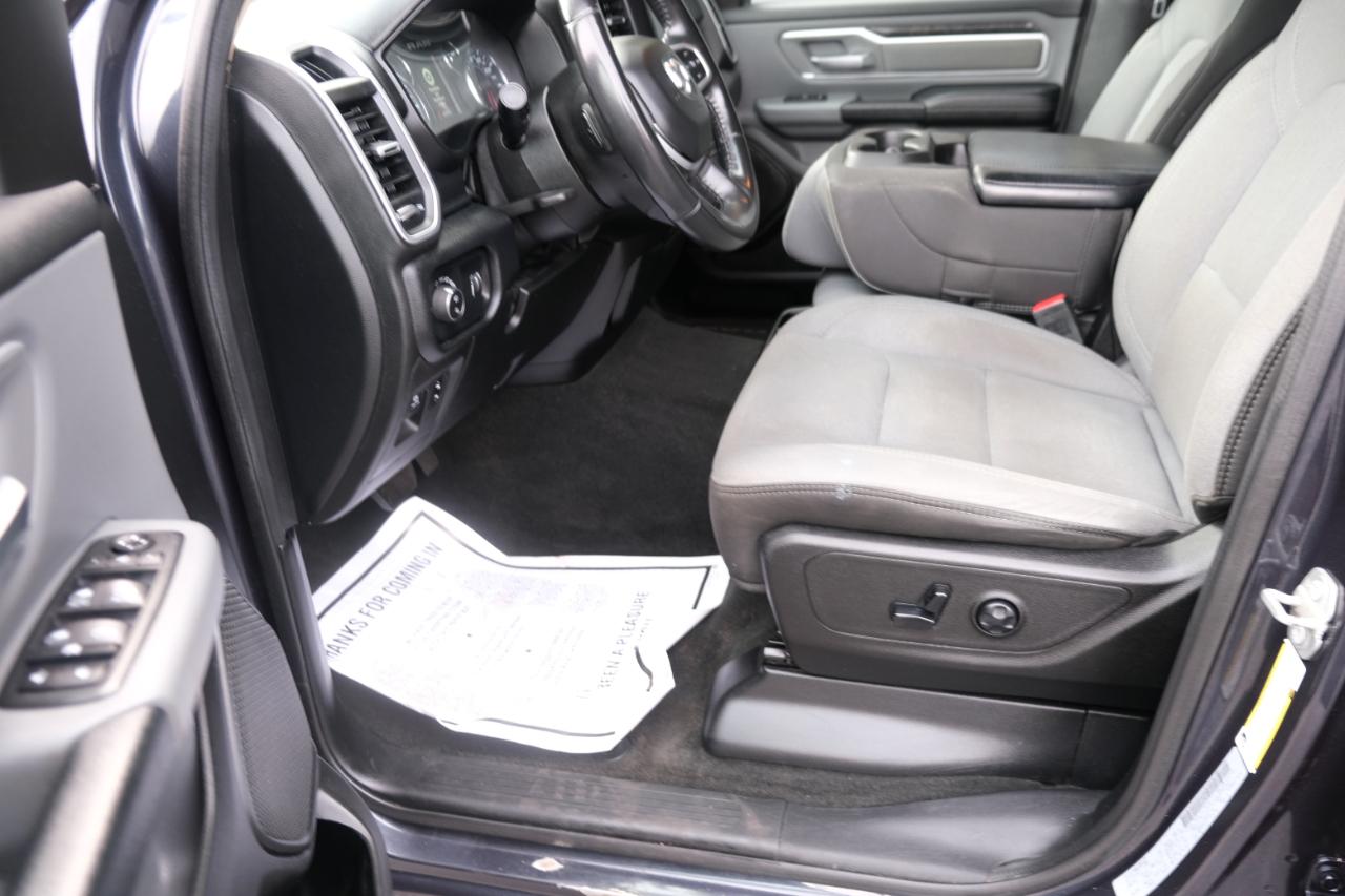 RAM 1500 Big Horn 4x4 Quad Cab 6'4" Box 2020