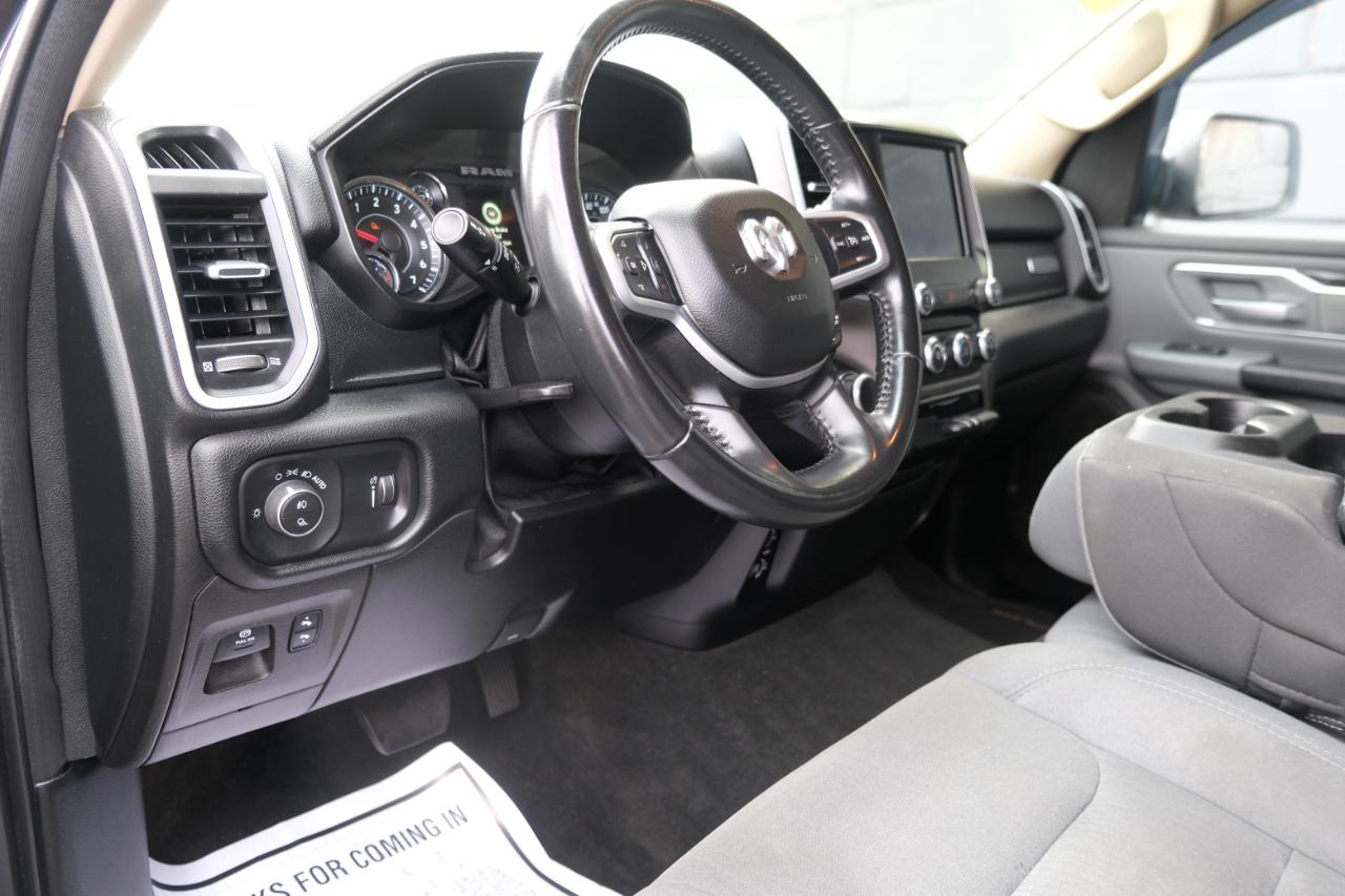 RAM 1500 Big Horn 4x4 Quad Cab 6'4" Box 2020