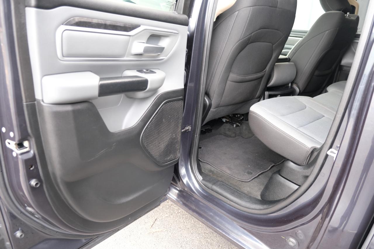 RAM 1500 Big Horn 4x4 Quad Cab 6'4" Box 2020