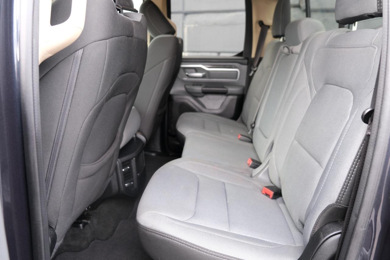 RAM 1500 Big Horn 4x4 Quad Cab 6'4" Box 2020