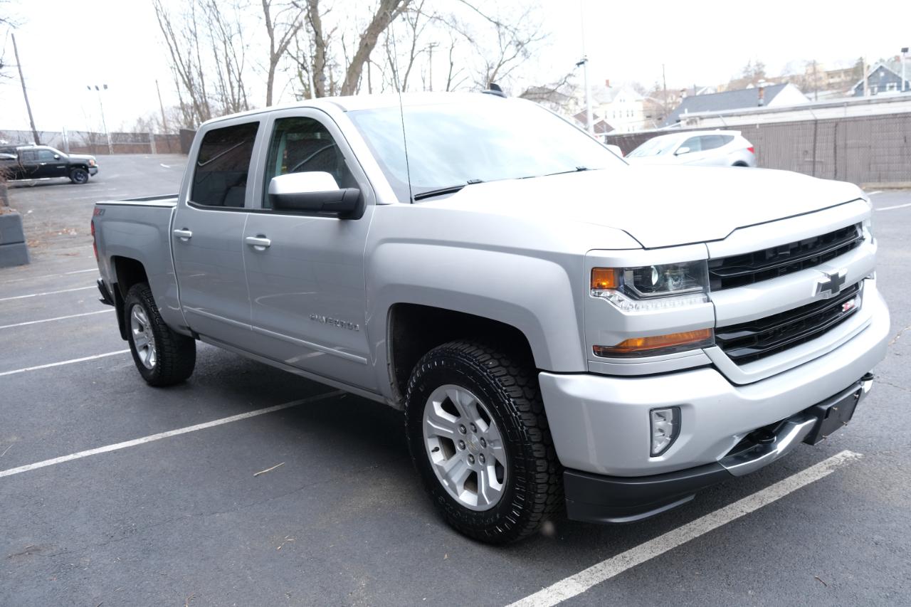Chevrolet Silverado 1500 4WD Crew Cab 143.5" LT w/2LT 2018