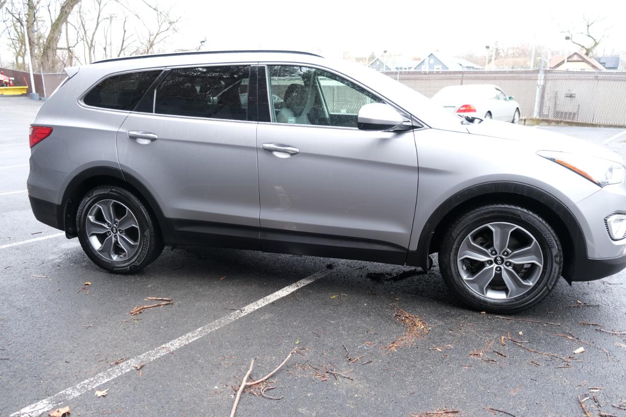 View vehicle photo 7