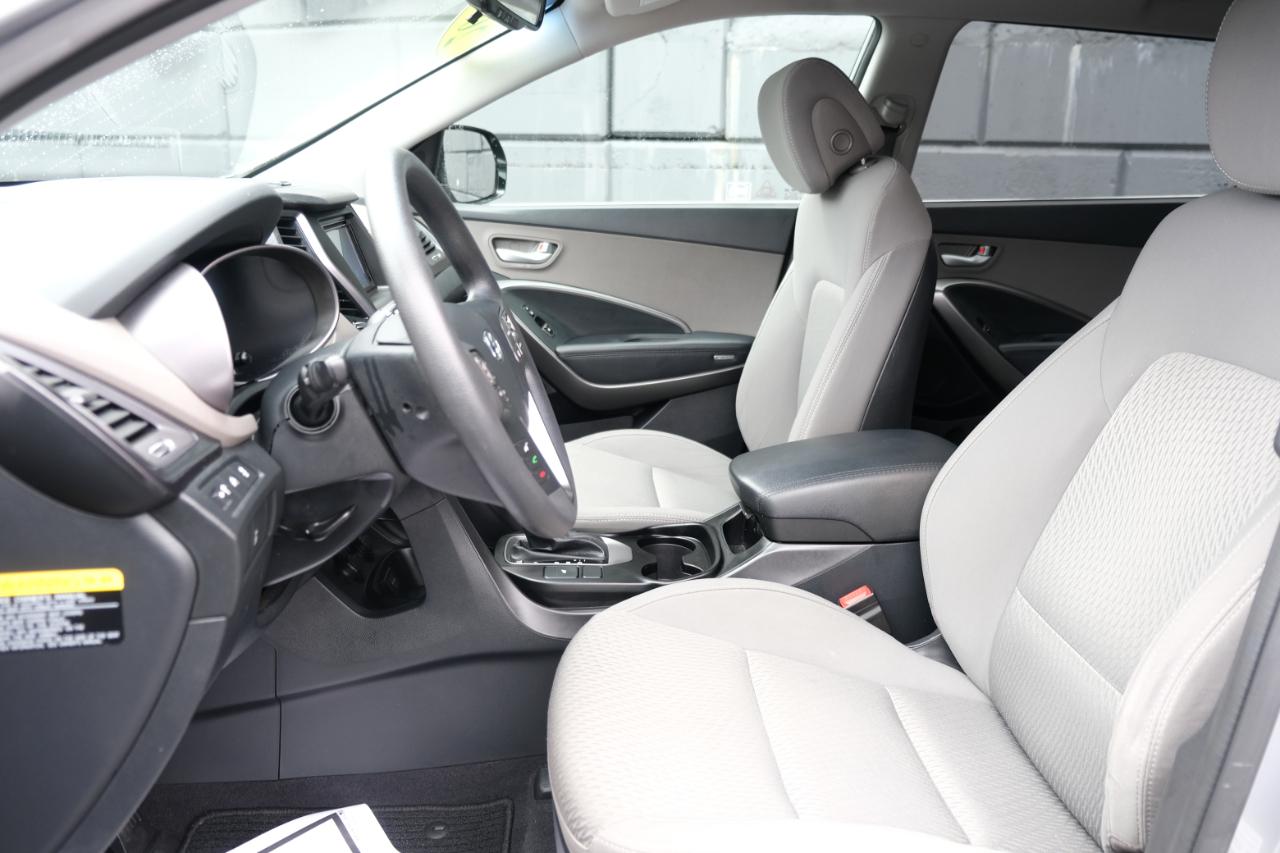 Hyundai Santa Fe AWD 4dr SE 2016