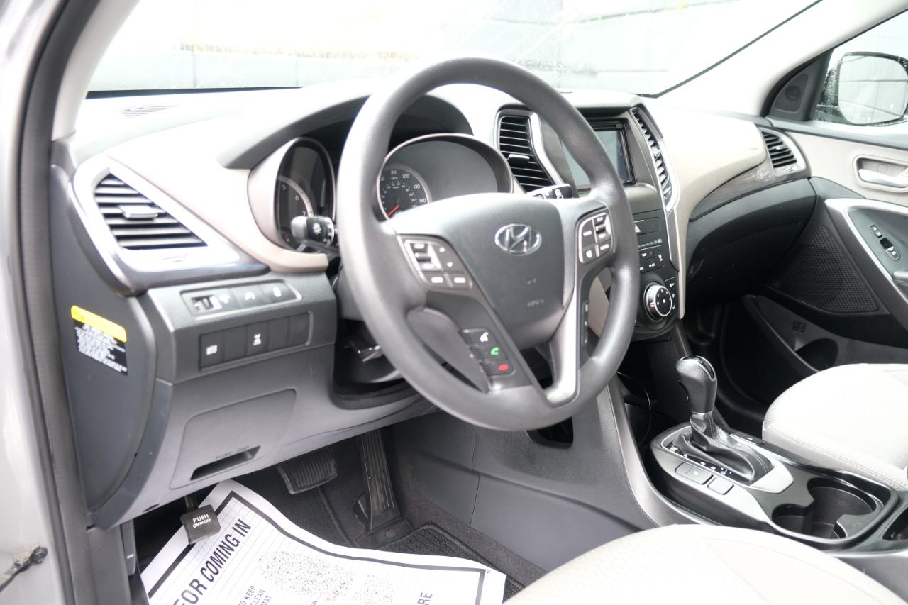 Hyundai Santa Fe AWD 4dr SE 2016