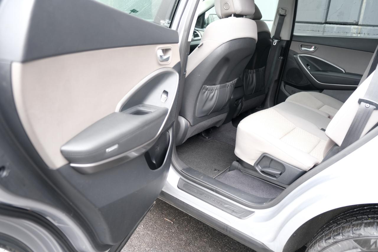 Hyundai Santa Fe AWD 4dr SE 2016