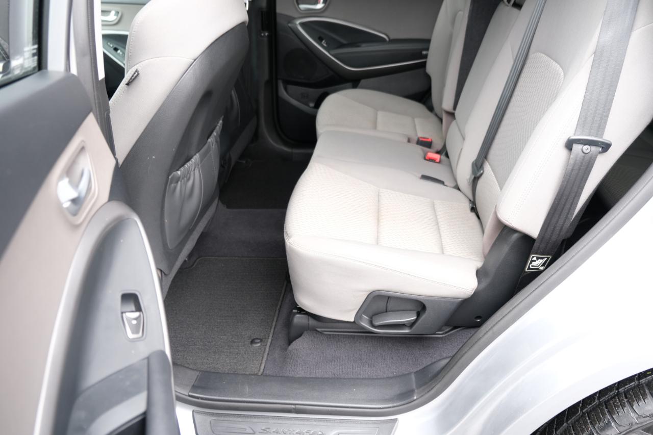 Hyundai Santa Fe AWD 4dr SE 2016