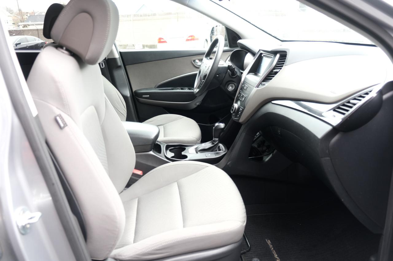 Hyundai Santa Fe AWD 4dr SE 2016