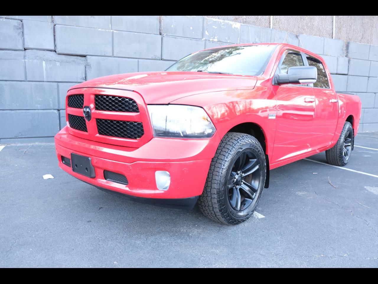 2016 RAM 1500 4WD Crew Cab 140.5" Big Horn