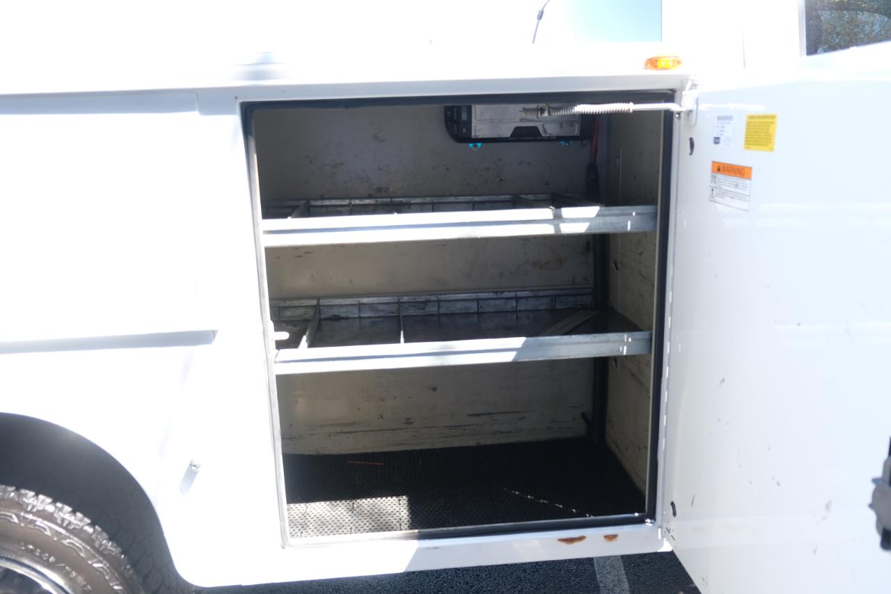 Ford Super Duty F-350 DRW 4WD Crew Cab 176" WB 60" CA Lariat 2013