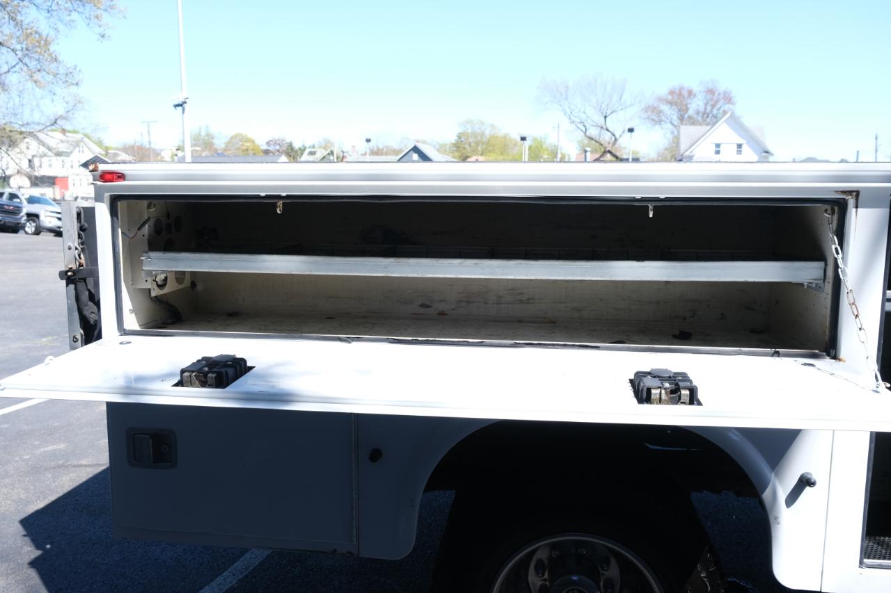 Ford Super Duty F-350 DRW 4WD Crew Cab 176" WB 60" CA Lariat 2013