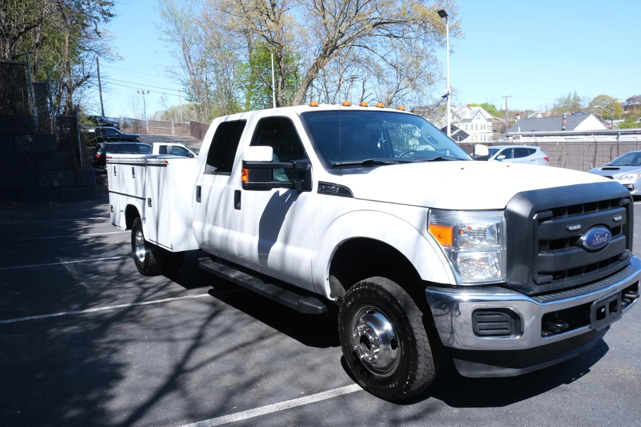 Ford Super Duty F-350 DRW 4WD Crew Cab 176" WB 60" CA Lariat 2013