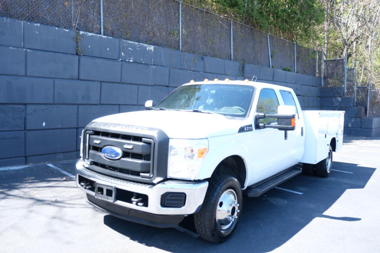 Ford Super Duty F-350 DRW 4WD Crew Cab 176" WB 60" CA Lariat 2013