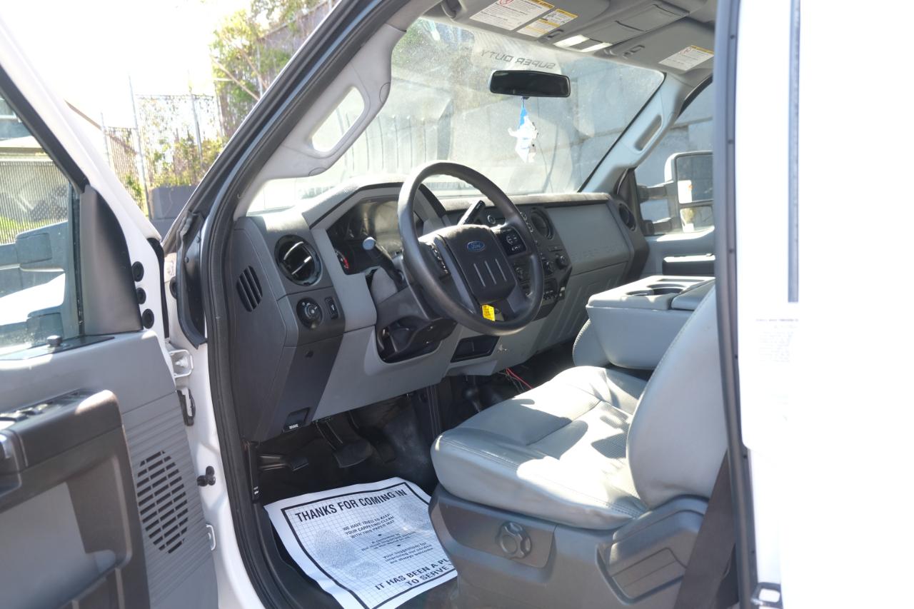 Ford Super Duty F-350 DRW 4WD Crew Cab 176" WB 60" CA Lariat 2013