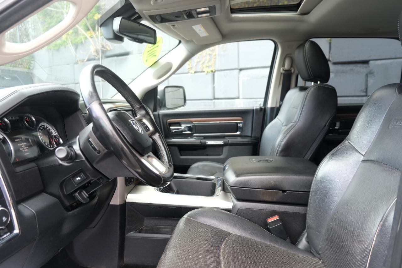 RAM 1500 4WD Crew Cab 149" Laramie 2016