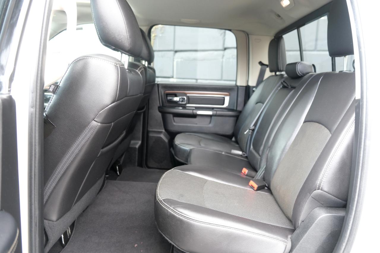 RAM 1500 4WD Crew Cab 149" Laramie 2016