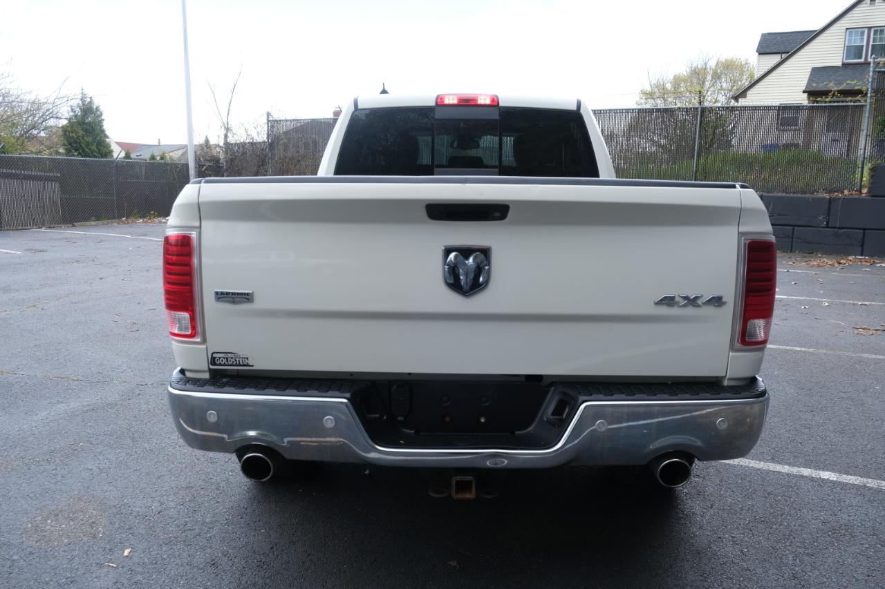 RAM 1500 4WD Crew Cab 149" Laramie 2016