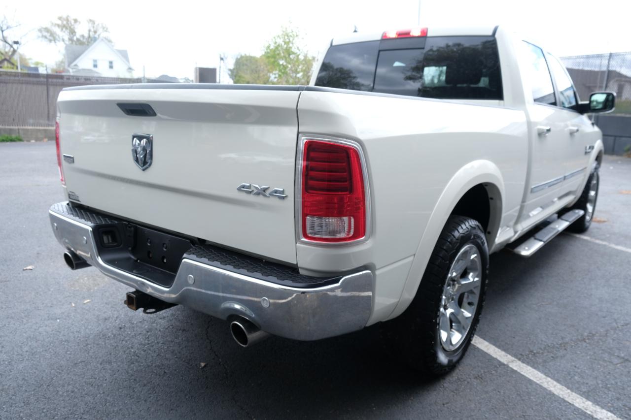 RAM 1500 4WD Crew Cab 149" Laramie 2016