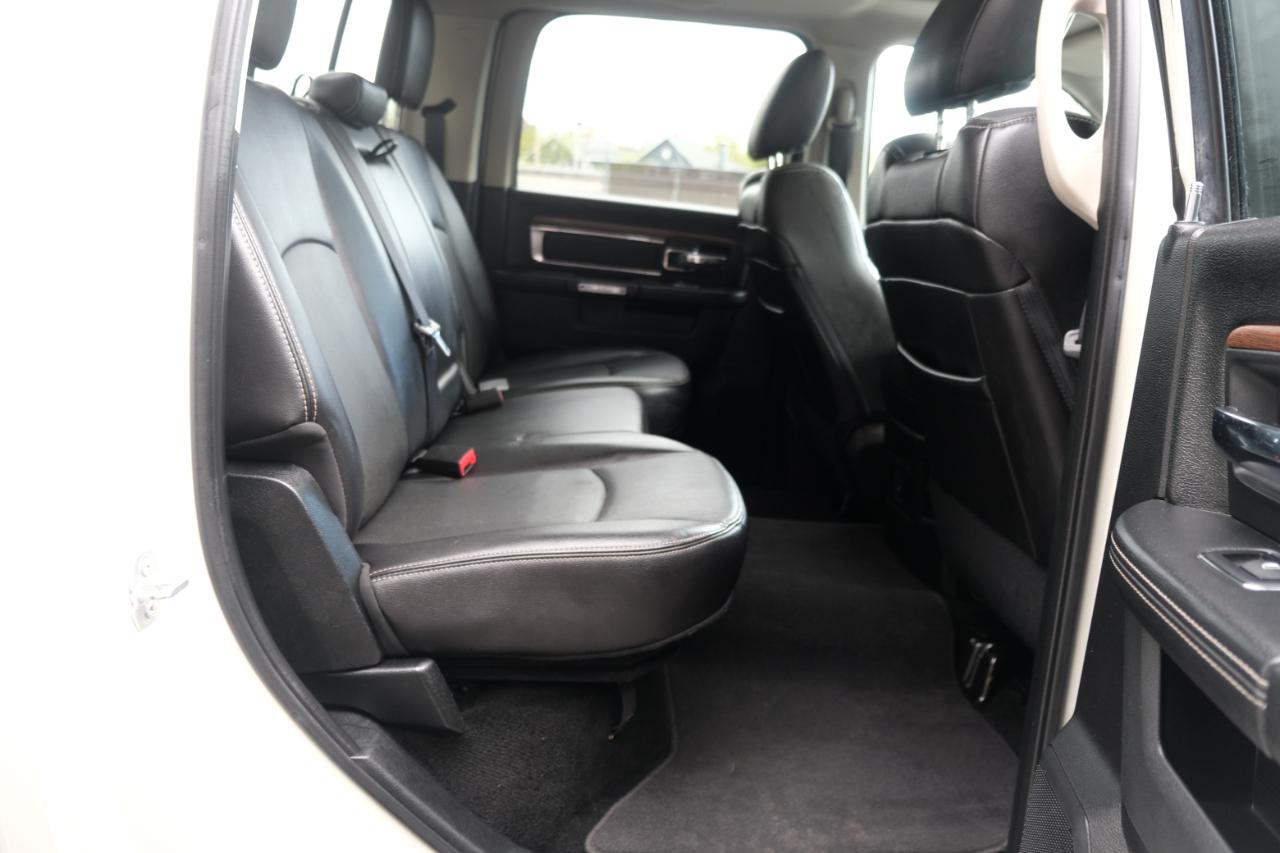 RAM 1500 4WD Crew Cab 149" Laramie 2016