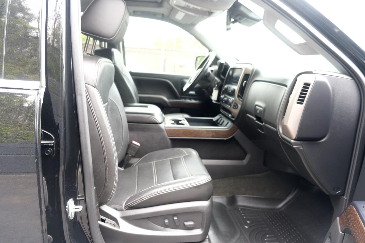 GMC Sierra 1500 4WD Crew Cab 143.5" Denali 2017