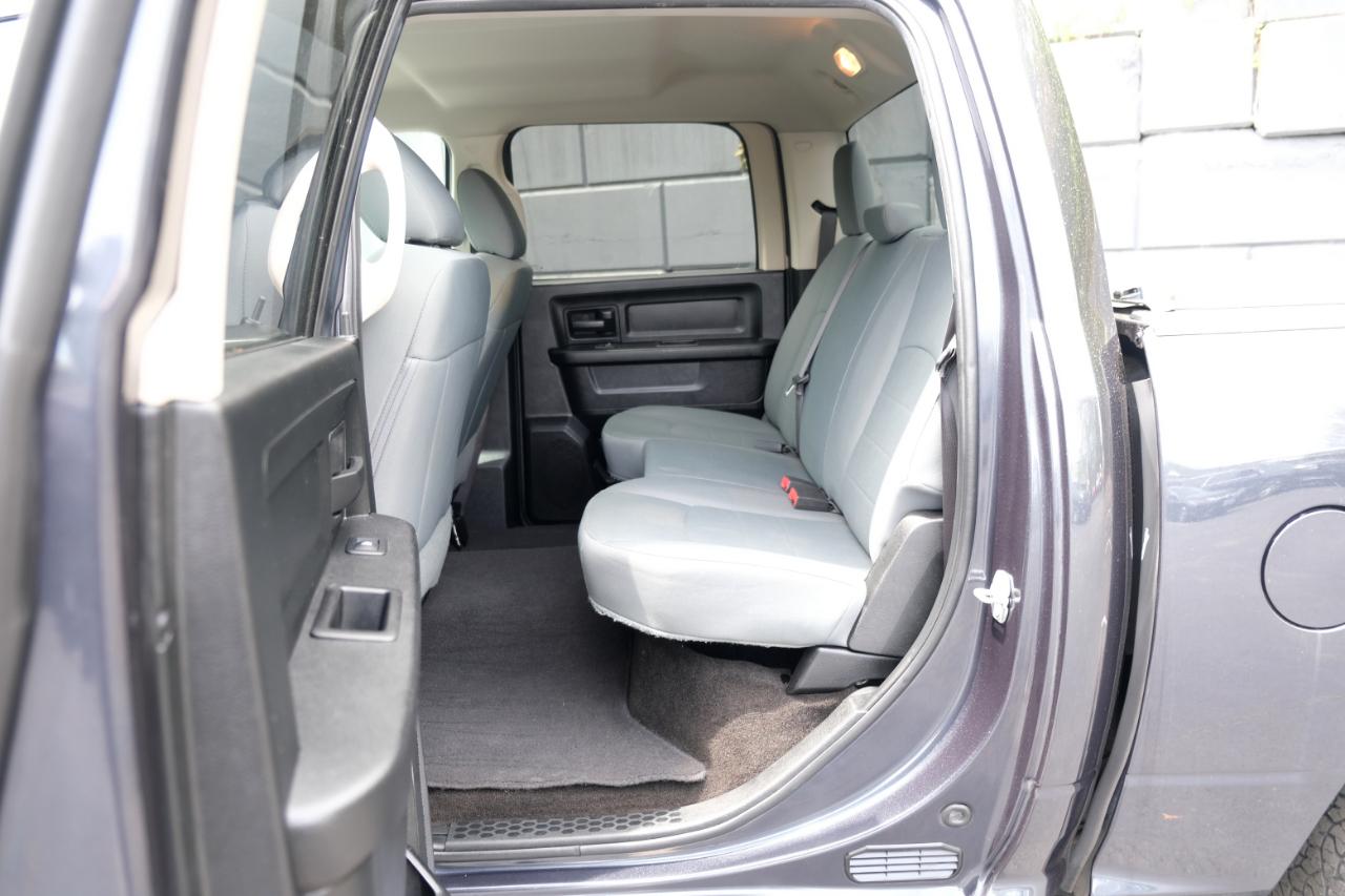 RAM 1500 Express 4x4 Crew Cab 5'7" Box 2017