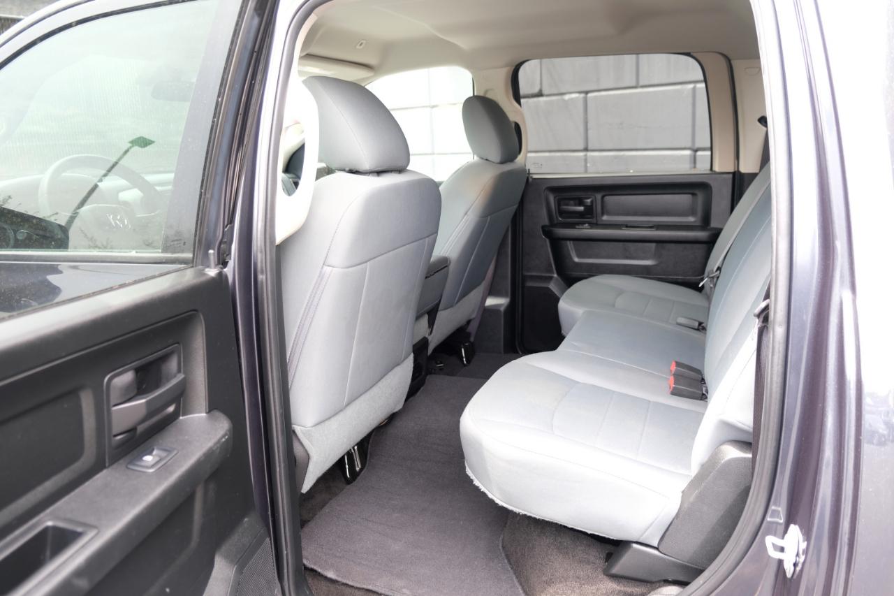 RAM 1500 Express 4x4 Crew Cab 5'7" Box 2017