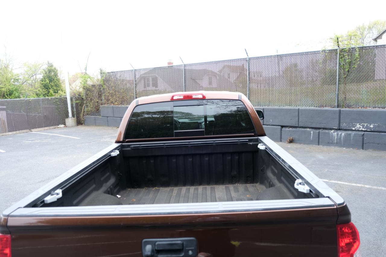 Toyota Tundra 4WD Truck Double Cab 5.7L V8 6-Spd AT LTD (Natl) 2016