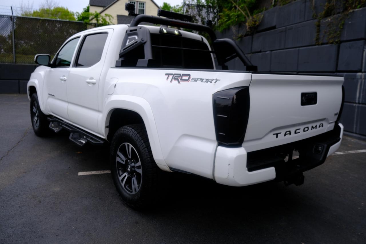 Toyota Tacoma 2WD Double Cab V6 AT SR5 (Natl) 2016