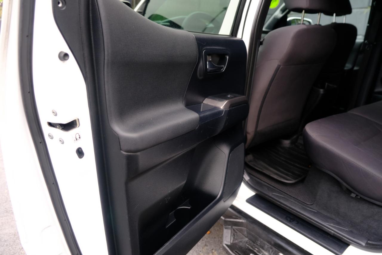 Toyota Tacoma 2WD Double Cab V6 AT SR5 (Natl) 2016