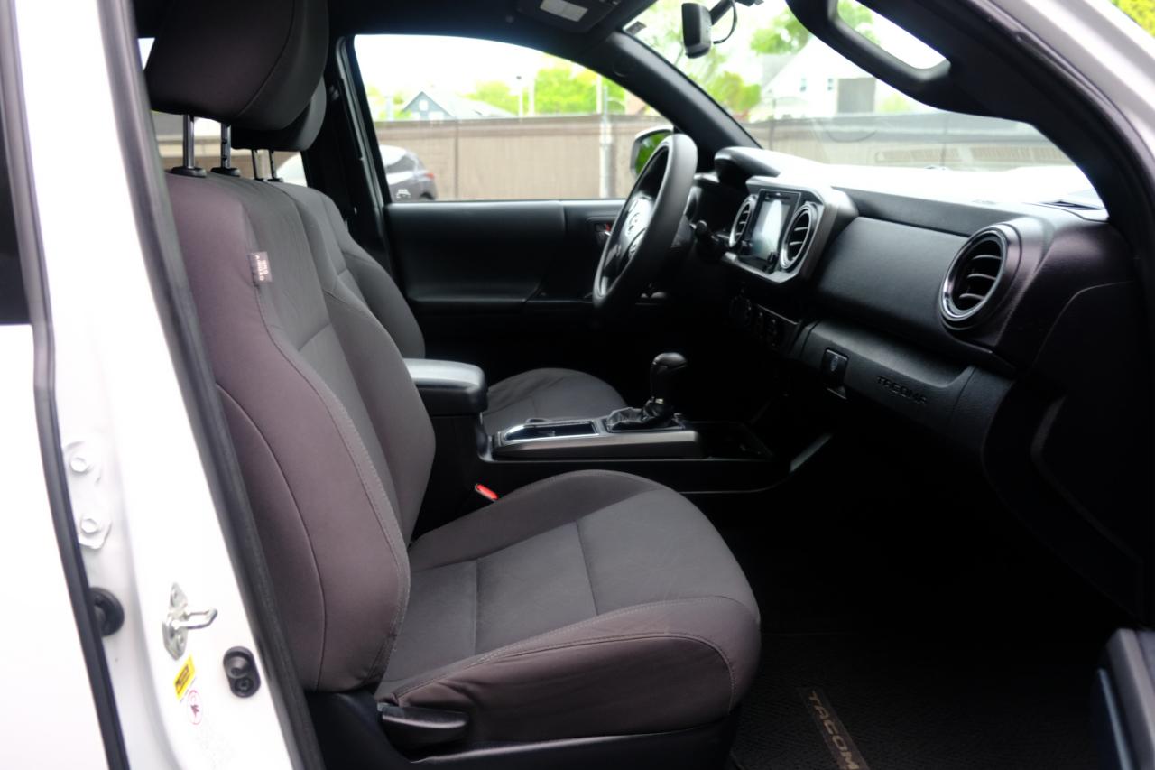 Toyota Tacoma 2WD Double Cab V6 AT SR5 (Natl) 2016